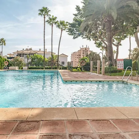 In With Outdoor Swimming Pool, Wifi And 1 Bedrooms Daire