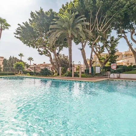Apartment In With Outdoor Swimming Pool, Wifi And 1 Bedrooms