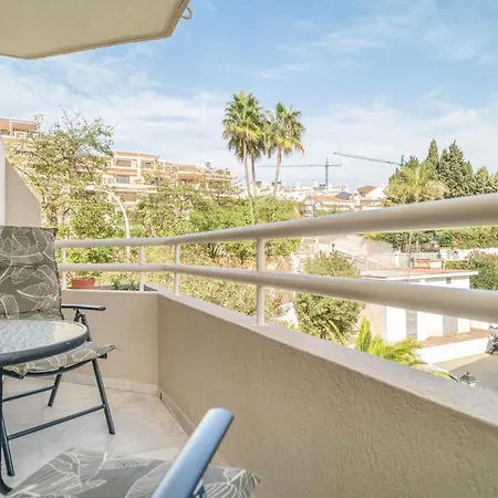 In With Outdoor Swimming Pool, Wifi And 1 Bedrooms *